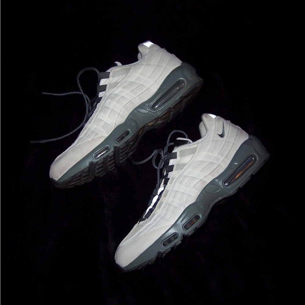 Custom Nike Airmax 95 (Wolf Grey and Gorge Green) - Men's US 12/ EU 46